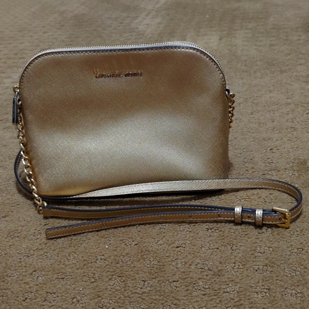 Michael Kors Jet set travel Saffiano Leather Dome Crossbody Bag